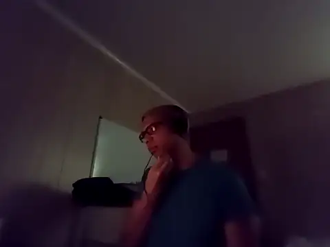 Snapshot of NaturalBeautyQueen chatting on 09-24-25, 11:13 NaturalBeautyQueen online show from 09-24-25, 11:13