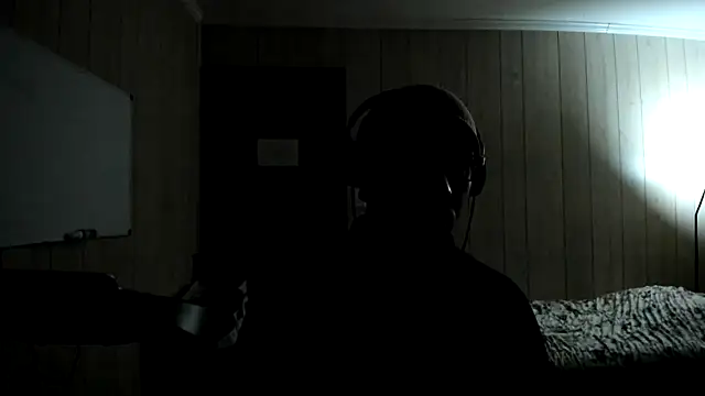 Snapshot of NaturalBeautyQueen chatting on 10-05-25, 10:57 NaturalBeautyQueen online show from 10-05-25, 10:57