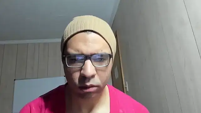 Snapshot of NaturalBeautyQueen chatting on 10-19-25, 12:50 NaturalBeautyQueen online show from 10-19-25, 12:50