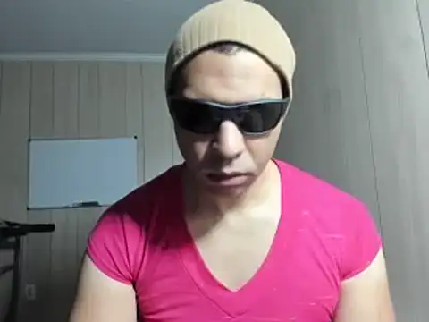 Snapshot of NaturalBeautyQueen chatting on 10-26-25, 09:15 NaturalBeautyQueen online show from 10-26-25, 09:15