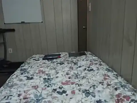 Snapshot of NaturalBeautyQueen chatting on 11-16-25, 10:43 NaturalBeautyQueen online show from 11-16-25, 10:43