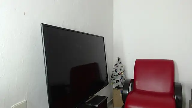 Snapshot of Alex_mojica chatting on 11-30-25, 07:34 Alex mojica online show from 11-30-25, 07:34