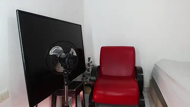 Snapshot of Alex_mojica chatting on 12-03-25, 06:10 Alex mojica online show from 12-03-25, 06:10