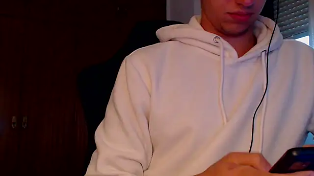 Snapshot of JoeisHere__ chatting on 10-30-25, 05:13 JoeisHere   online show from 10-30-25, 05:13