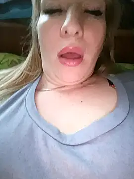 Snapshot of babyjessi chatting on 02-03-26, 02:33 babyjessi online show from 02-03-26, 02:33