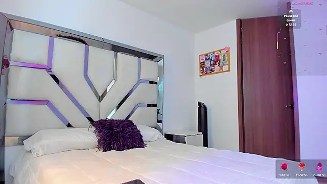 Michelle Ferrerr online show from 02-02-26, 09:02