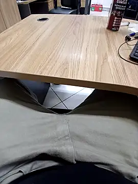 Snapshot of cherlebrow chatting on 12-22-25, 05:10 cherlebrow online show from 12-22-25, 05:10