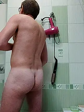 ExhibitPoll online show from 09-14-25, 04:39