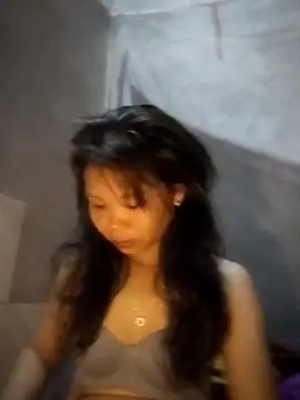 LinhNa999 online show from 10-26-25, 12:11