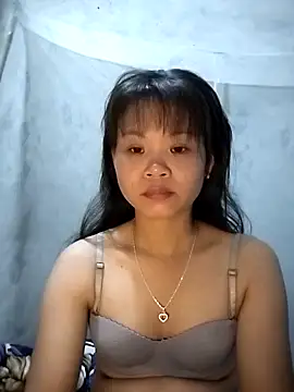 LinhNa999 online show from 11-04-25, 04:55