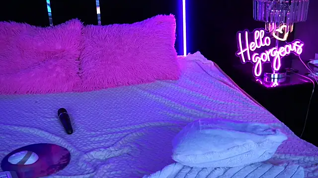 Snapshot of MysticGrace chatting on 11-30-25, 09:08 MysticGrace online show from 11-30-25, 09:08