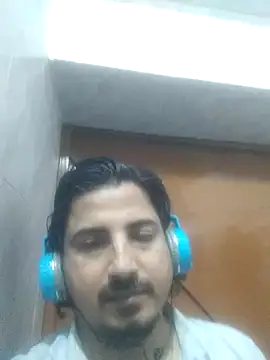 Snapshot of mahesh369369 chatting on 11-05-25, 11:43 mahesh369369 online show from 11-05-25, 11:43