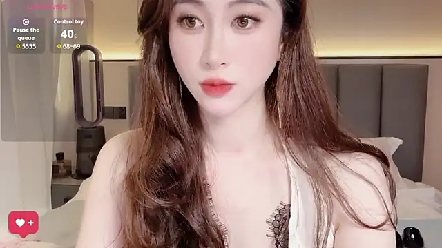 wuyueaini online show from 04-26-26, 06:22