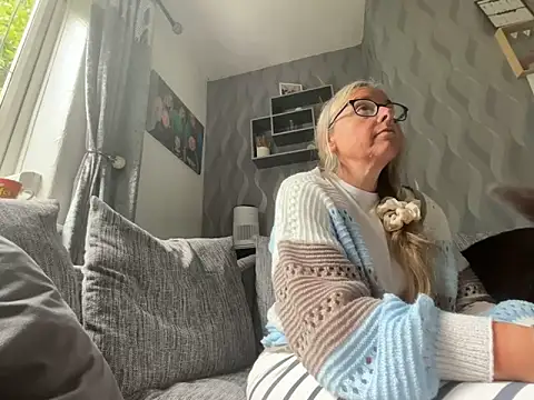 Snapshot of Anastasia-BlondeXX chatting on 05-19-26, 10:21 Anastasia-BlondeXX online show from 05-19-26, 10:21
