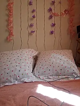 Mila Luciphya online show from 04-11-26, 11:36