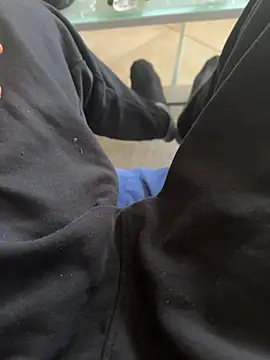 Manu97k online show from 10-26-25, 08:53