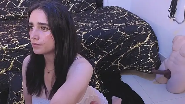 elowen halley1 online show from 11-20-25, 07:35