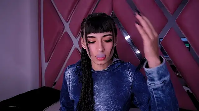 Snapshot of Alynn_Bri_ chatting on 04-03-26, 03:04 Alynn Bri online show from 04-03-26, 03:04