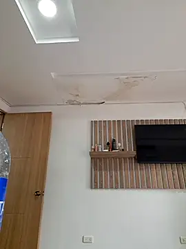 sarah garcia  online show from 11-01-25, 07:27