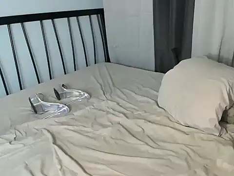 Snapshot of Beautyful_lustx chatting on 11-15-25, 06:37 Beautyful lustx online show from 11-15-25, 06:37