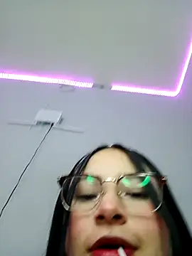 Anne Mia online show from 12-19-25, 09:38