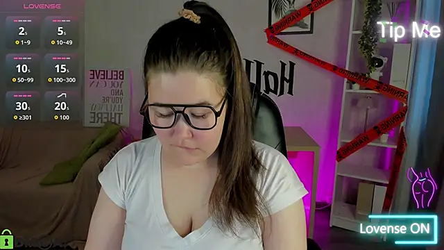 Tara Torres online show from 10-30-25, 07:54