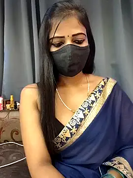 Snapshot of Misss-julli chatting on 11-30-25, 02:48 Misss-julli online show from 11-30-25, 02:48