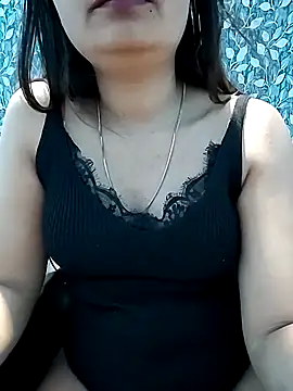 Vaani Actress online show from 04-09-26, 03:39