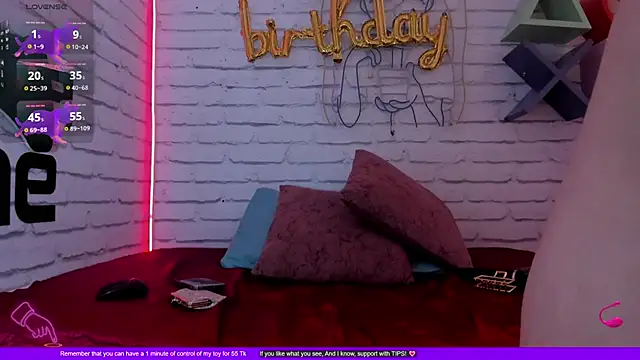 Snapshot of EllyMiller chatting on 10-18-25, 03:09 EllyMiller online show from 10-18-25, 03:09