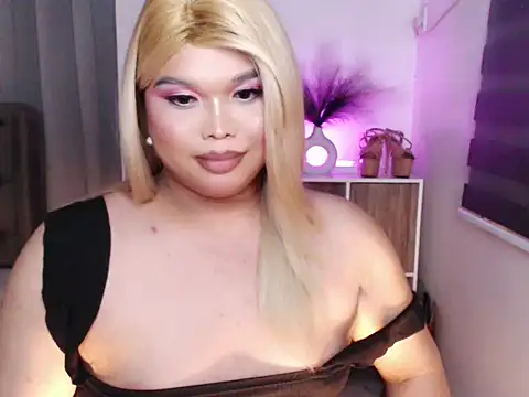 Snapshot of Ellise_Hilton chatting on 12-05-25, 09:40 Ellise Hilton online show from 12-05-25, 09:40