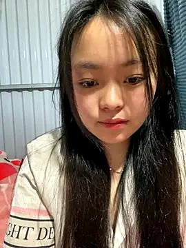 Julia-Elsa online show from 12-19-25, 04:47