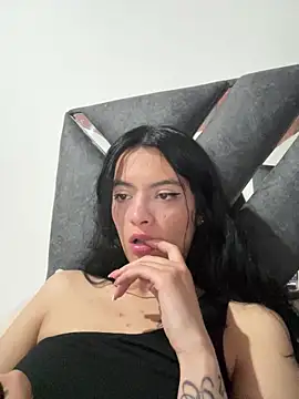 LiaCollings online show from 11-24-25, 01:00