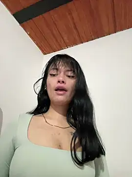 Snapshot of LiaCollings chatting on 04-30-26, 11:38 LiaCollings online show from 04-30-26, 11:38