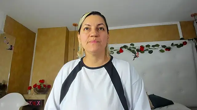 Heidy milf online show from 03-28-26, 08:30