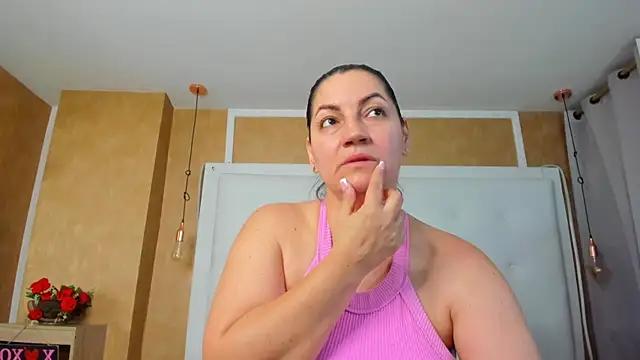 Snapshot of Heidy_milf chatting on 07-09-26, 08:35 Heidy milf online show from 07-09-26, 08:35
