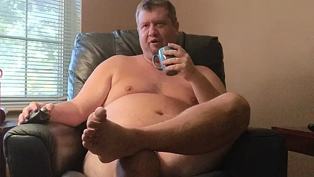 Snapshot of Single_White_Male chatting on 09-27-25, 10:15 Single White Male online show from 09-27-25, 10:15