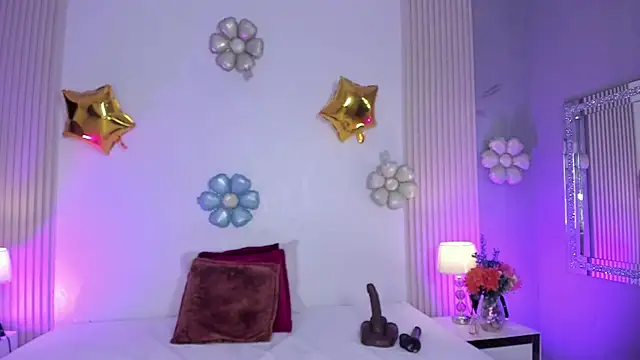 Snapshot of Mairys_ chatting on 07-25-26, 05:54 Mairys online show from 07-25-26, 05:54