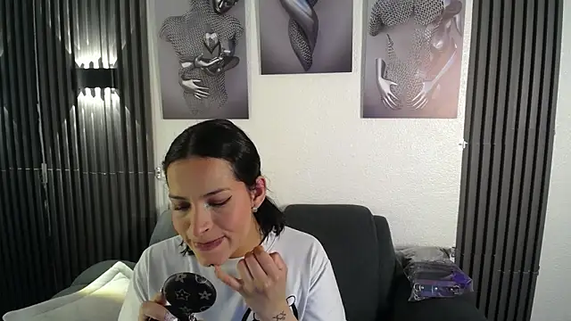 Mia garcia28 online show from 10-02-25, 08:05