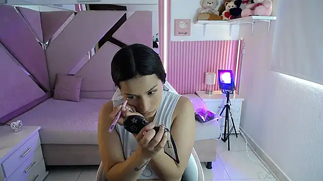 Mia garcia28 online show from 10-07-25, 08:06