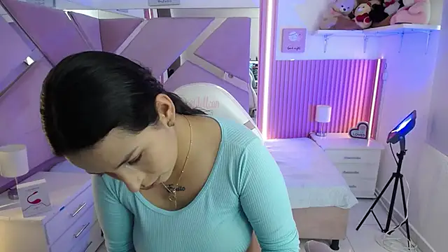 Mia garcia28 online show from 11-22-25, 07:46