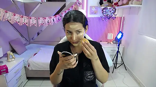 Snapshot of Mia_garcia28 chatting on 02-23-26, 07:55 Mia garcia28 online show from 02-23-26, 07:55