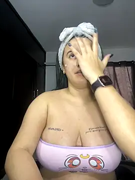 Snapshot of Lana_Herondale chatting on 10-29-25, 08:54 Lana Herondale online show from 10-29-25, 08:54