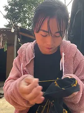 Sunyinn online show from 12-20-25, 03:02