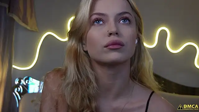 kellypeachcake online show from 10-28-25, 05:44