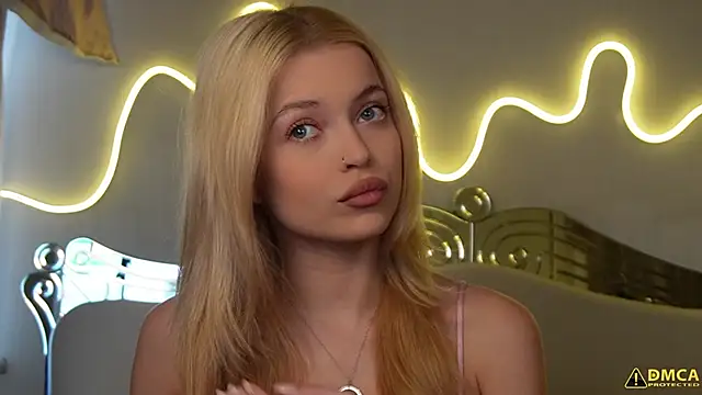 kellypeachcake online show from 11-16-25, 05:35