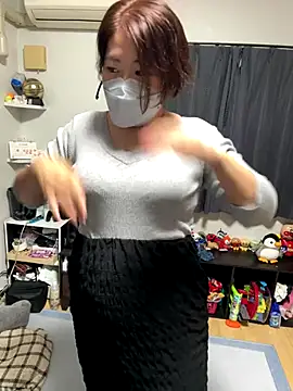 Snapshot of hima-wari0707 chatting on 10-20-25, 04:51 hima-wari0707 online show from 10-20-25, 04:51