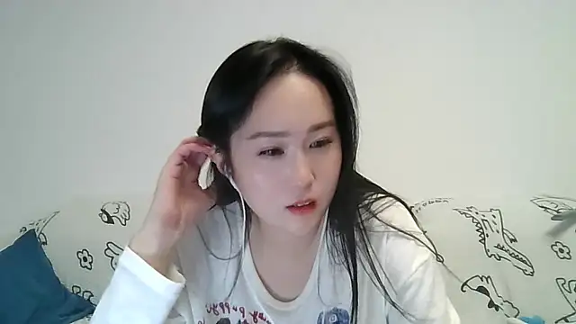 Belinda66 online show from 10-18-25, 01:34