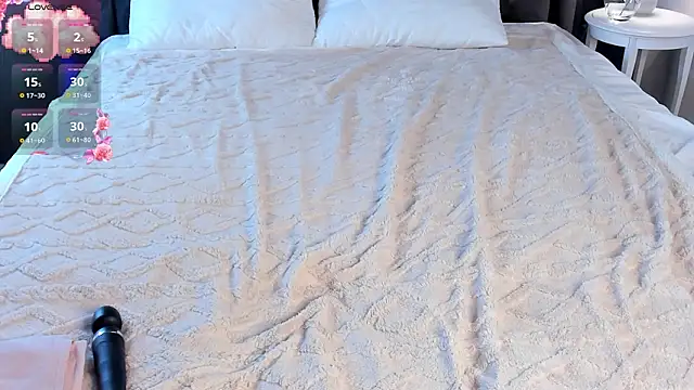 Snapshot of cute_luucy chatting on 01-15-26, 04:17 cute luucy online show from 01-15-26, 04:17