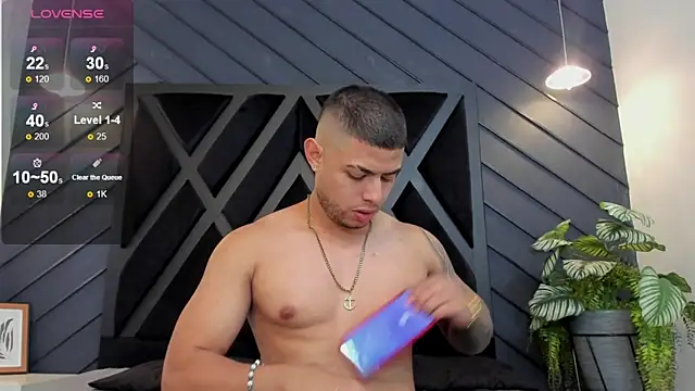 marco garciia  online show from 10-30-25, 11:16