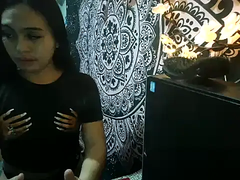 Snapshot of Madylinebigcock69 chatting on 02-13-26, 01:18 Madylinebigcock69 online show from 02-13-26, 01:18